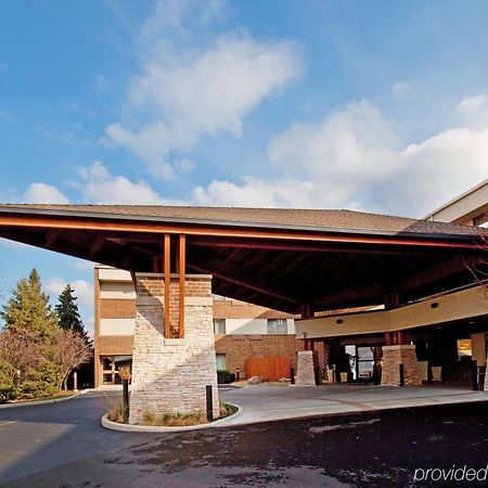 Holiday Inn Express Chicago-Downers Grove By Ihg Bagian luar foto