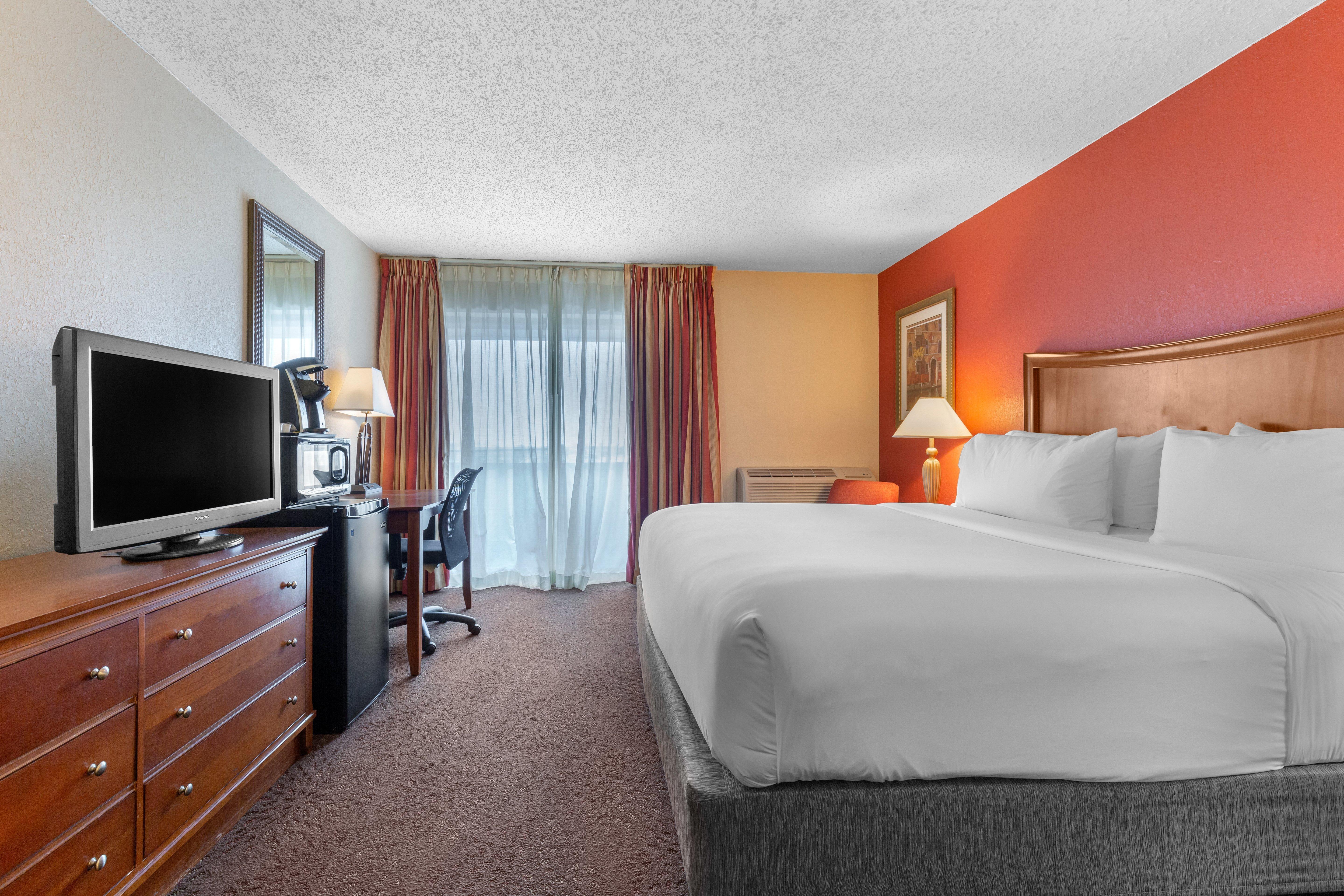 Holiday Inn Express Chicago-Downers Grove By Ihg Bagian luar foto