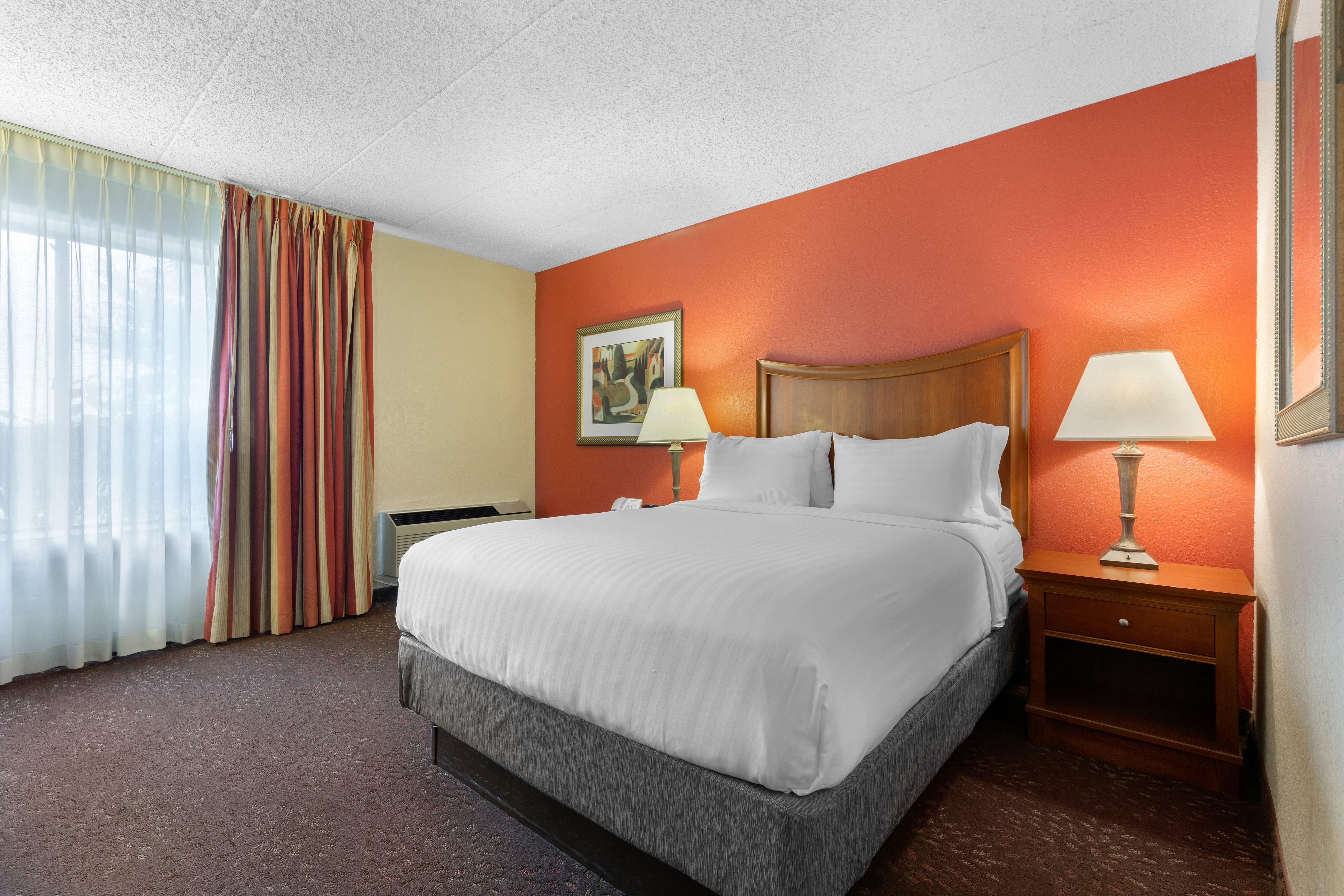 Holiday Inn Express Chicago-Downers Grove By Ihg Bagian luar foto