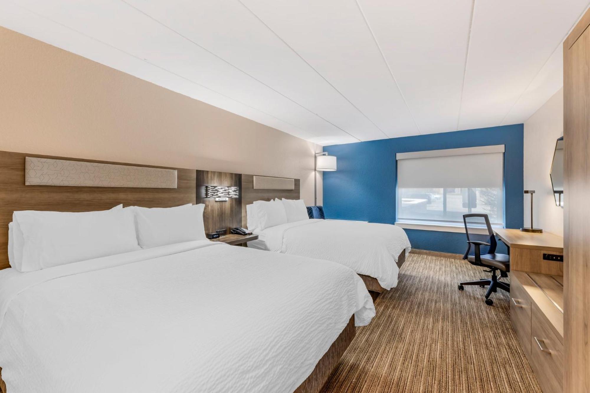 Holiday Inn Express Chicago-Downers Grove By Ihg Bagian luar foto
