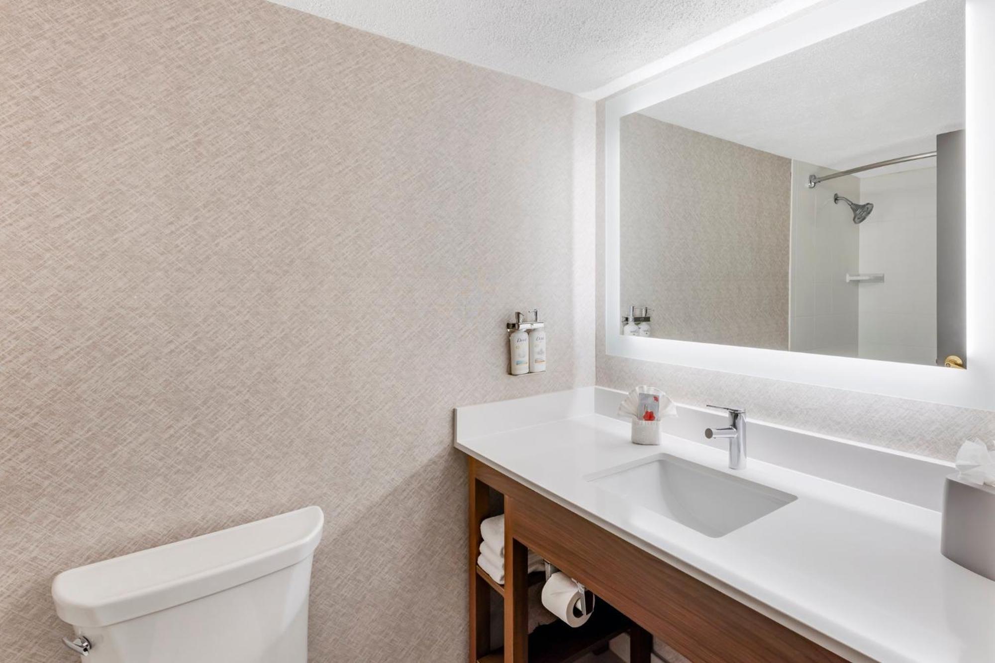 Holiday Inn Express Chicago-Downers Grove By Ihg Bagian luar foto
