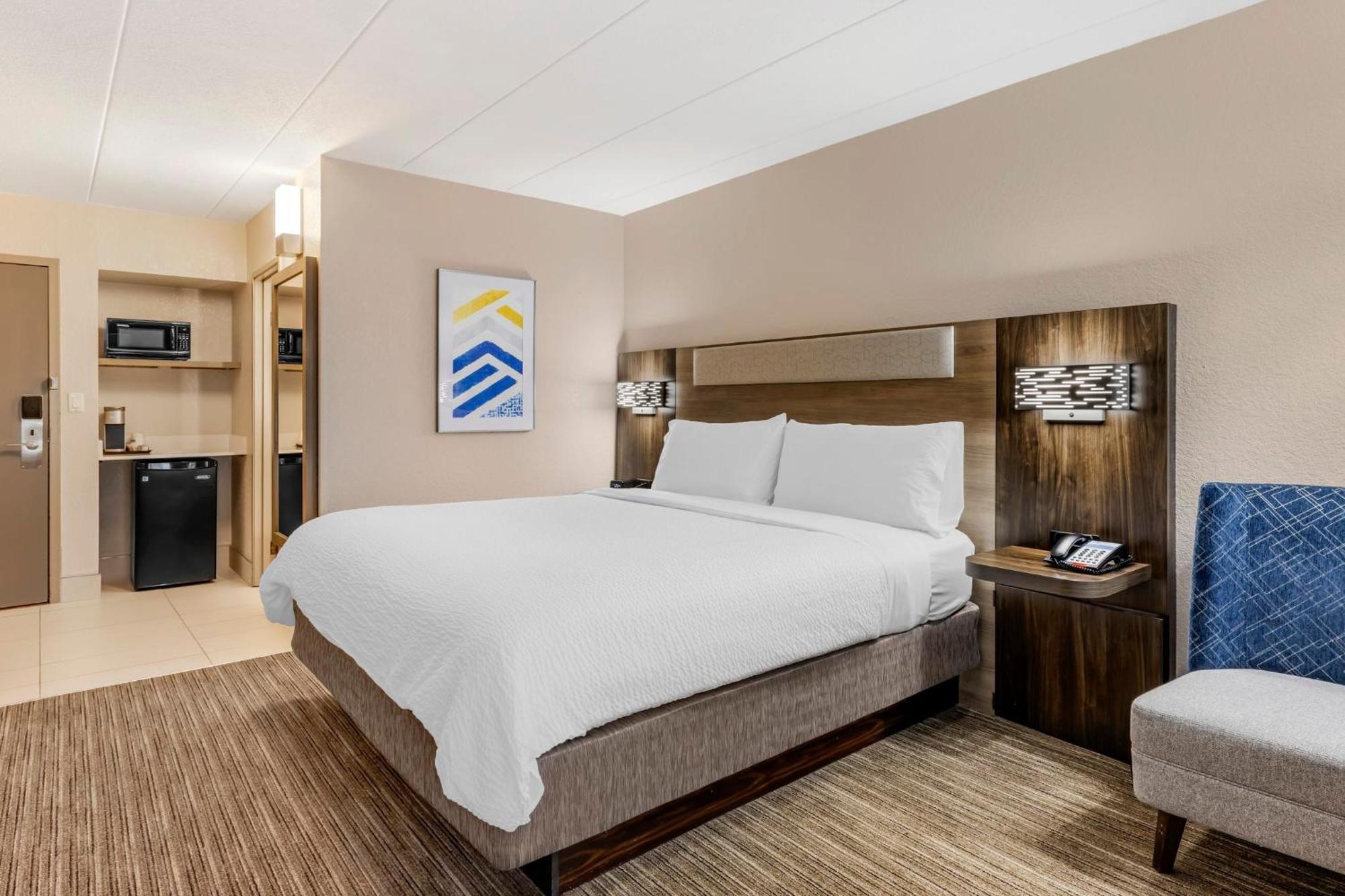 Holiday Inn Express Chicago-Downers Grove By Ihg Bagian luar foto