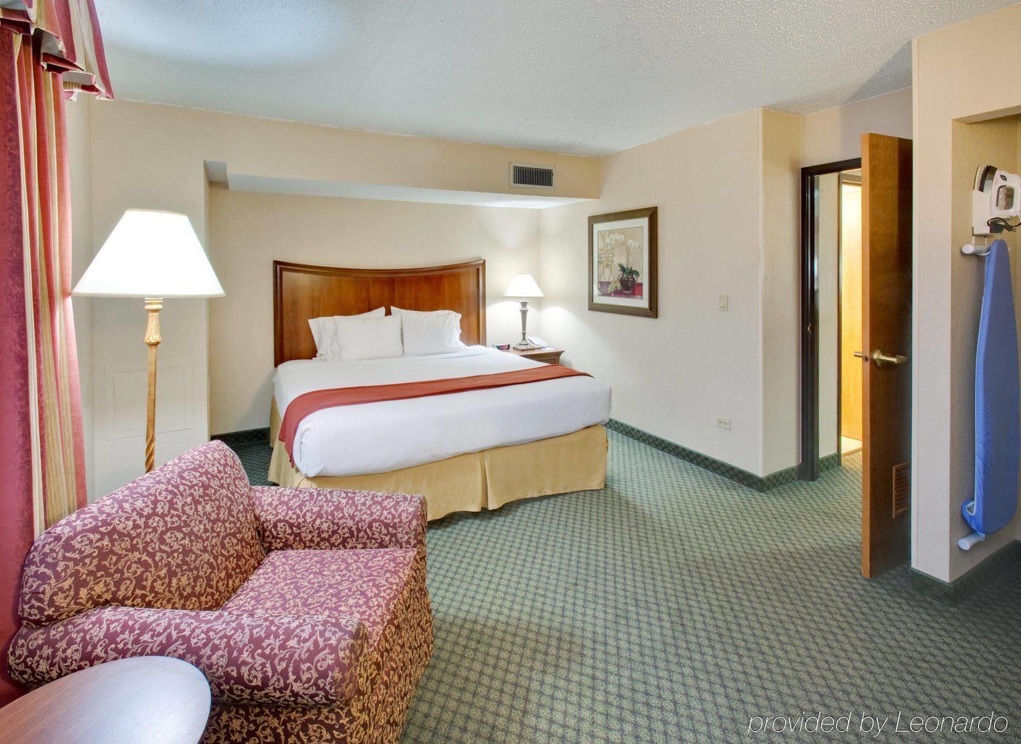 Holiday Inn Express Chicago-Downers Grove By Ihg Ruang foto