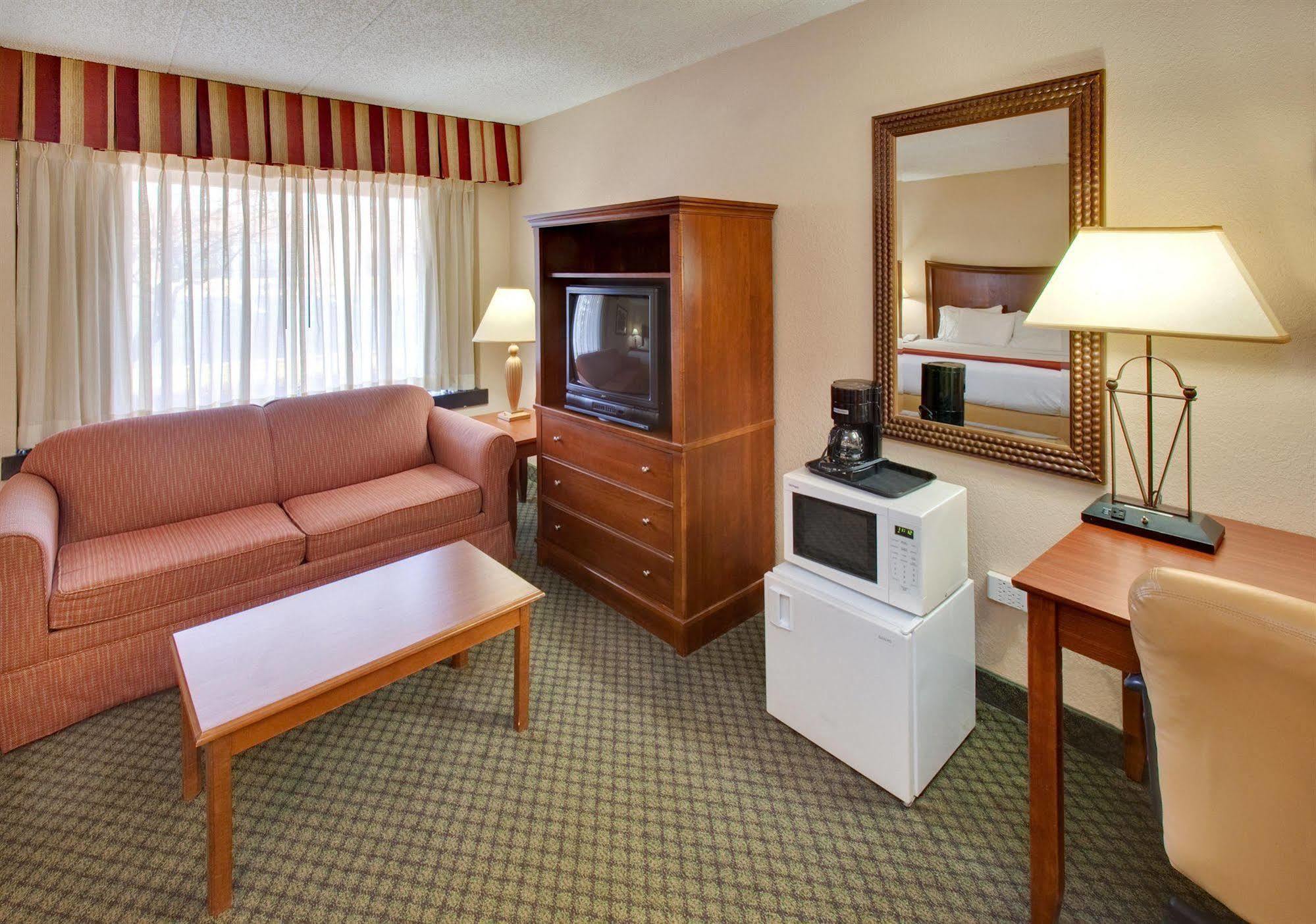 Holiday Inn Express Chicago-Downers Grove By Ihg Ruang foto